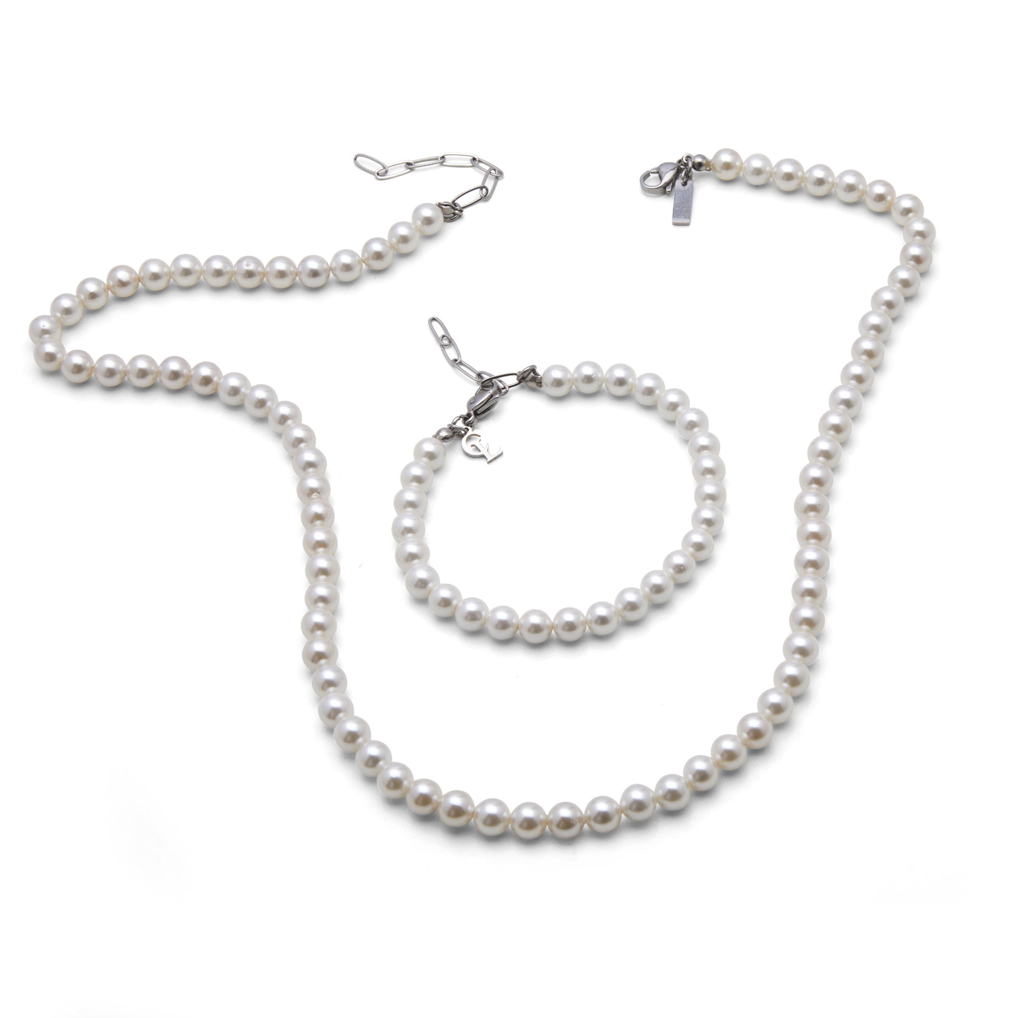 The Classic Pearl Set