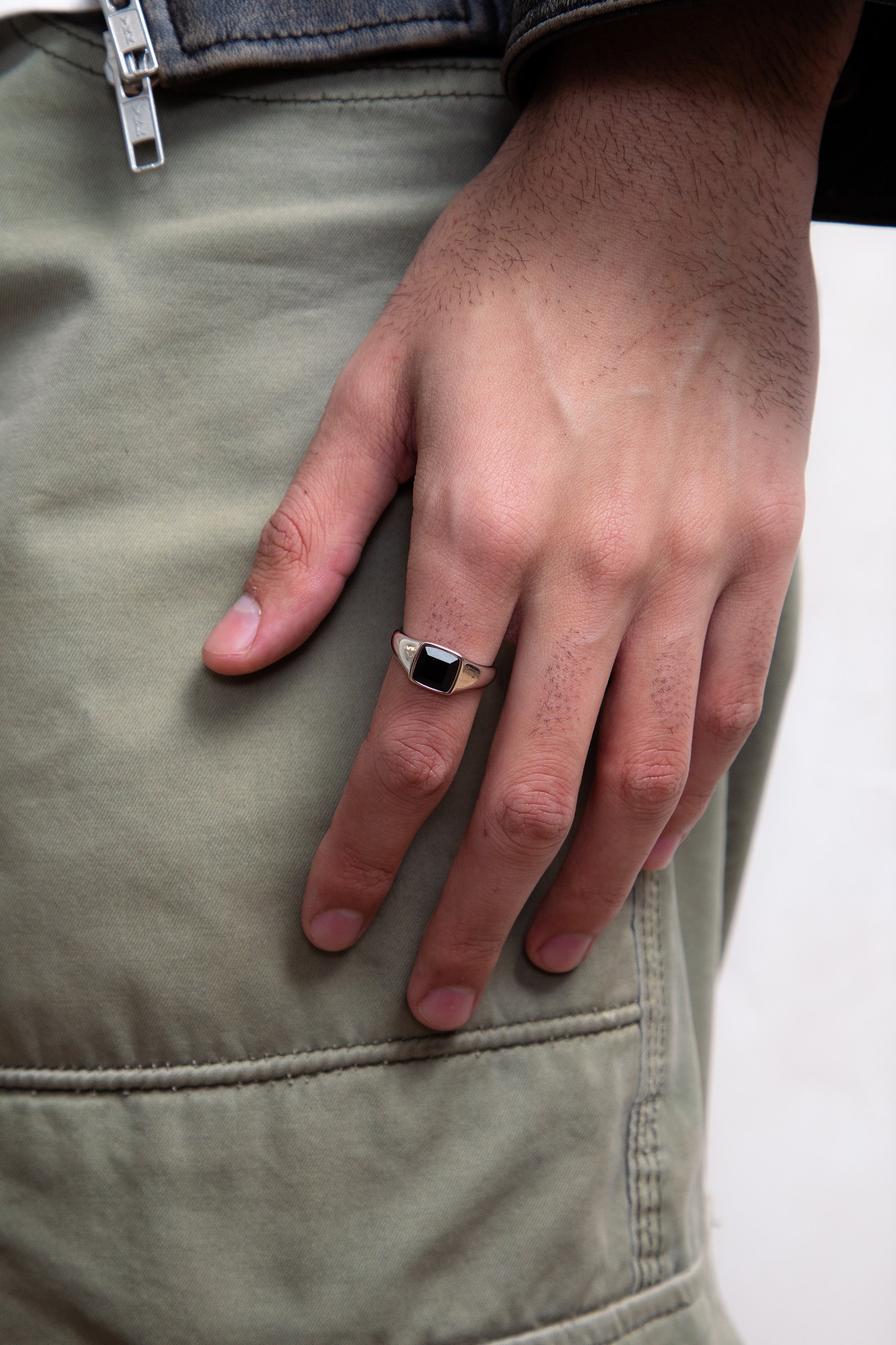 Onyx Ring - Silver – COMMONLINES